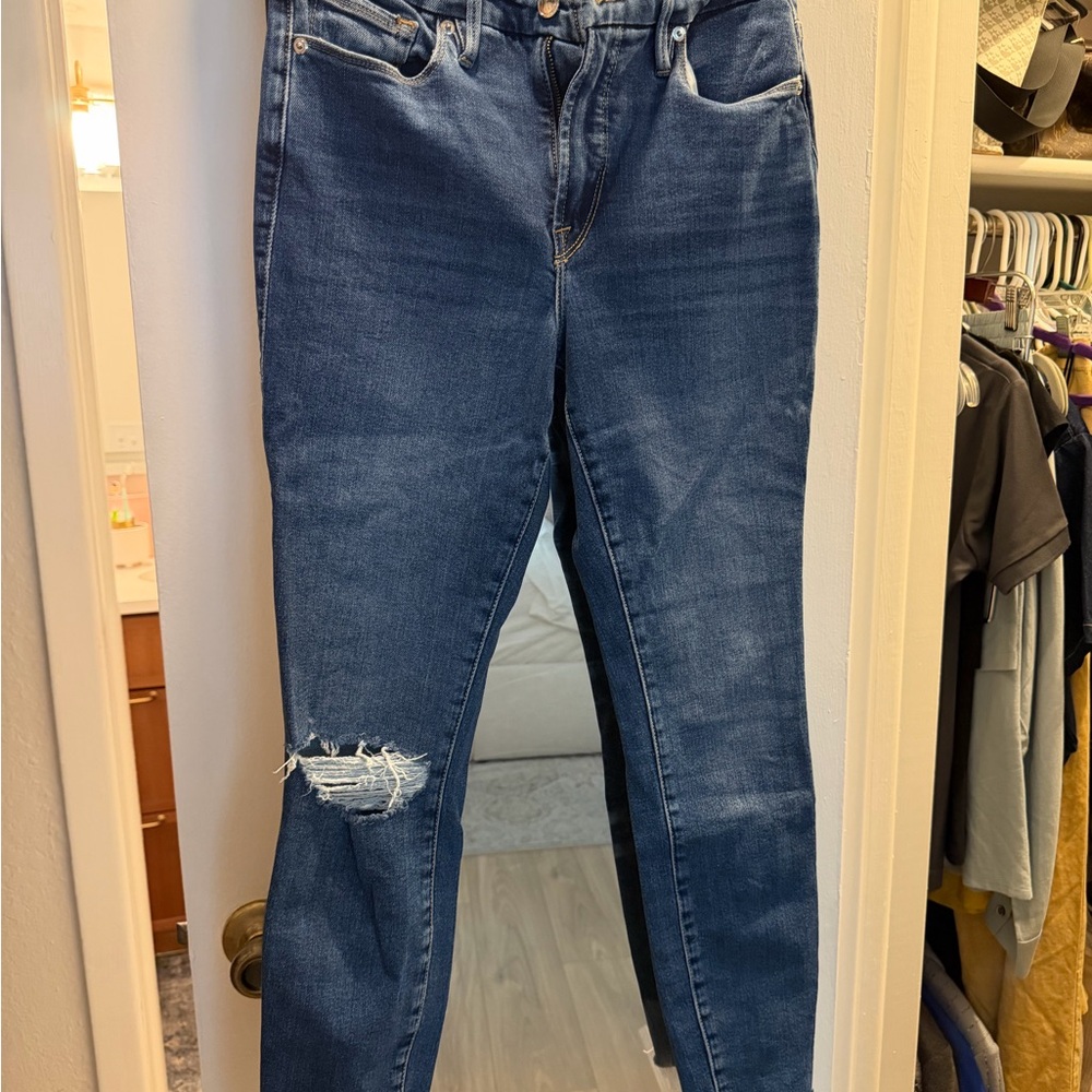 Good American Women’s Dark Blue Distressed Skinny Jeans